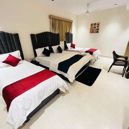 Hotel Royal Sky Morbi Exterior foto